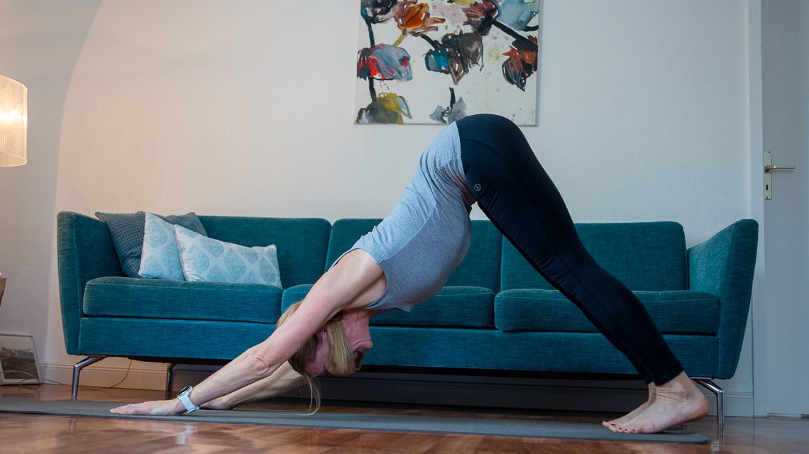 Yoga mit Hebamme Silke Then . ©2020 Volker Watschounek