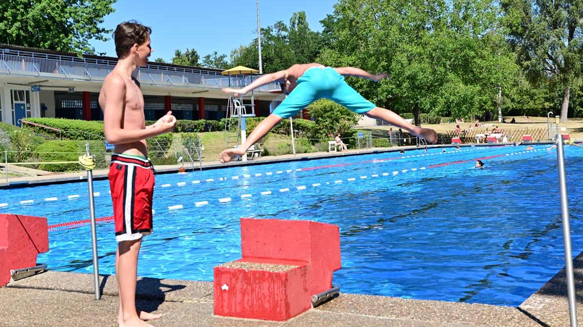 junge Themen: Ohne Eintritt ins Freibad