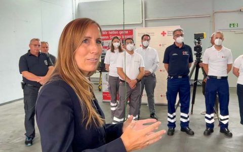 Astrid Wallmann beim DRK
