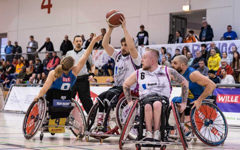 Rhine River Rhinos verlieren spannendes Spiel 1 der Playoffs Halbfinal Serie