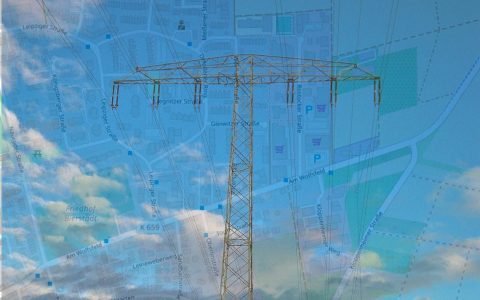 Erst in der Rostocker Straße, jetzt in der Straße Am Wolfsfeld Stromnetz, sw netz baut aus