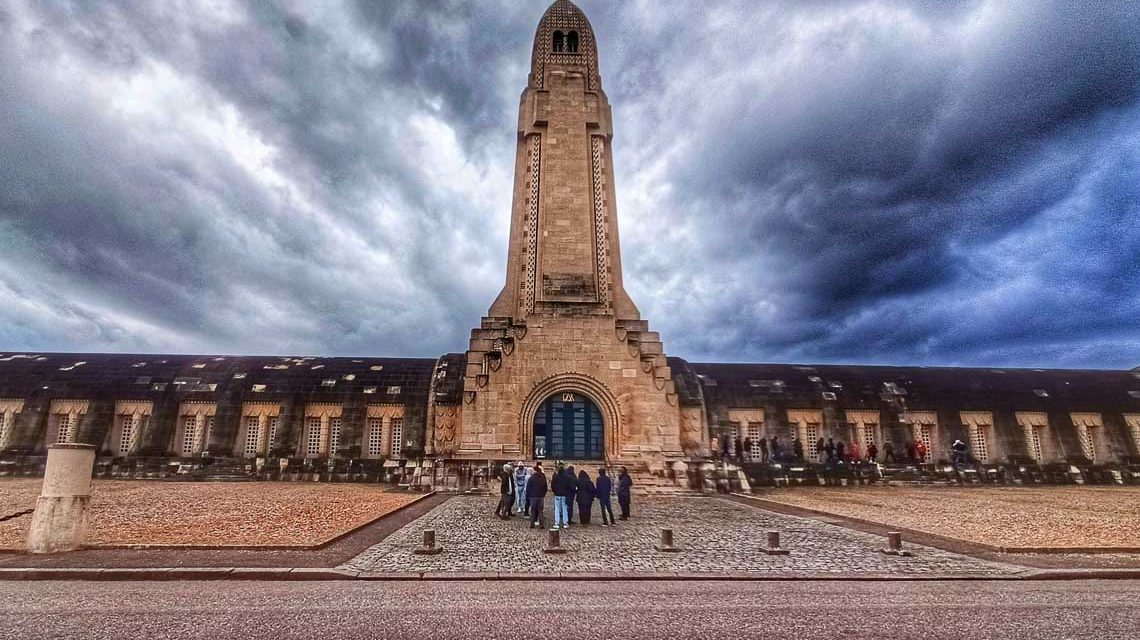 Beeindruckender Tagesausflug der Firmis nach Verdun mit Besichtigung des Mémorial de Verdun.