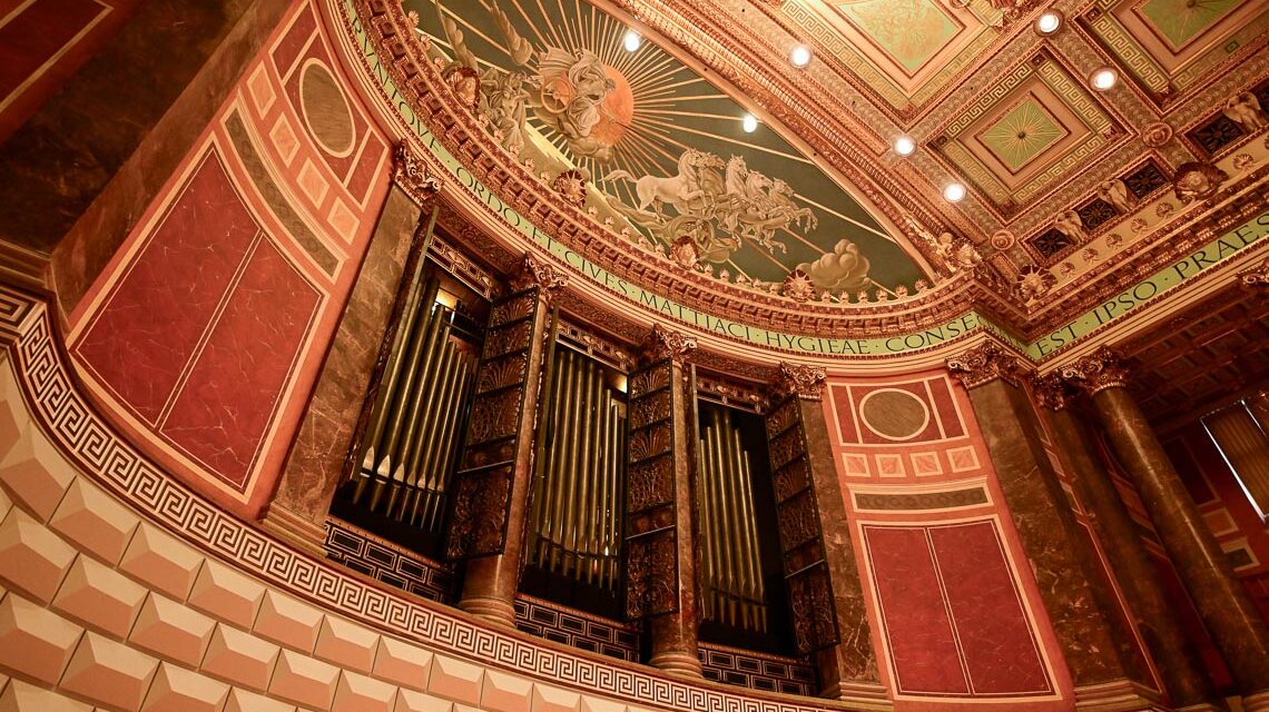 Kurhaus Orgel im Friedrich-Thiersch-Saal.