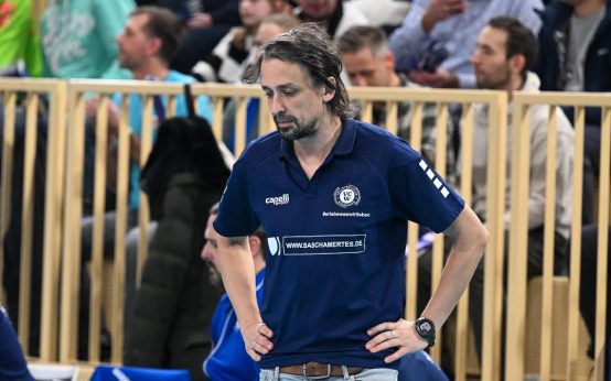 Trainer Benedikt Frank wird den VCW im Spiel gegen Igor Gorgonzola Novara nicht helfen können
