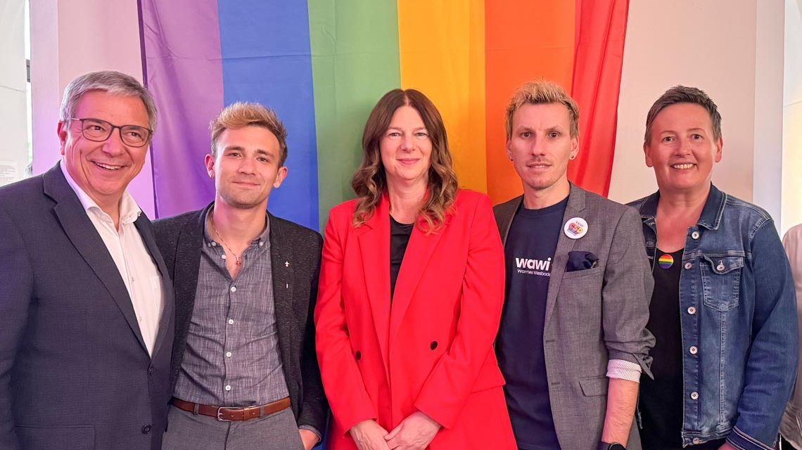 Regenbogenempfang im Rathaus