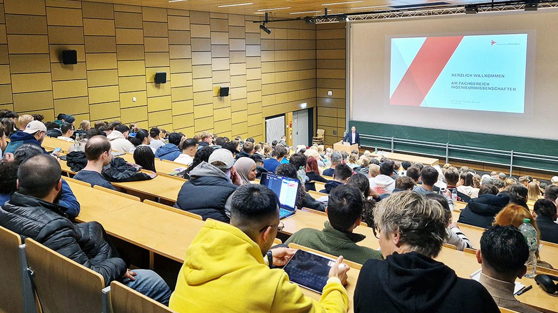 Erstsemesterbegrüßung am Campus der HSRM.