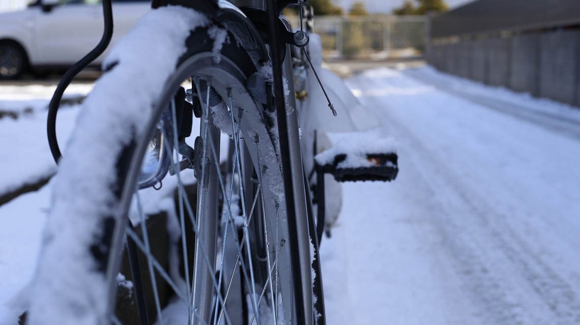 Winterdienst für Radfahrer: Ab sofort werden Radwege in Wiesbaden geräumt.