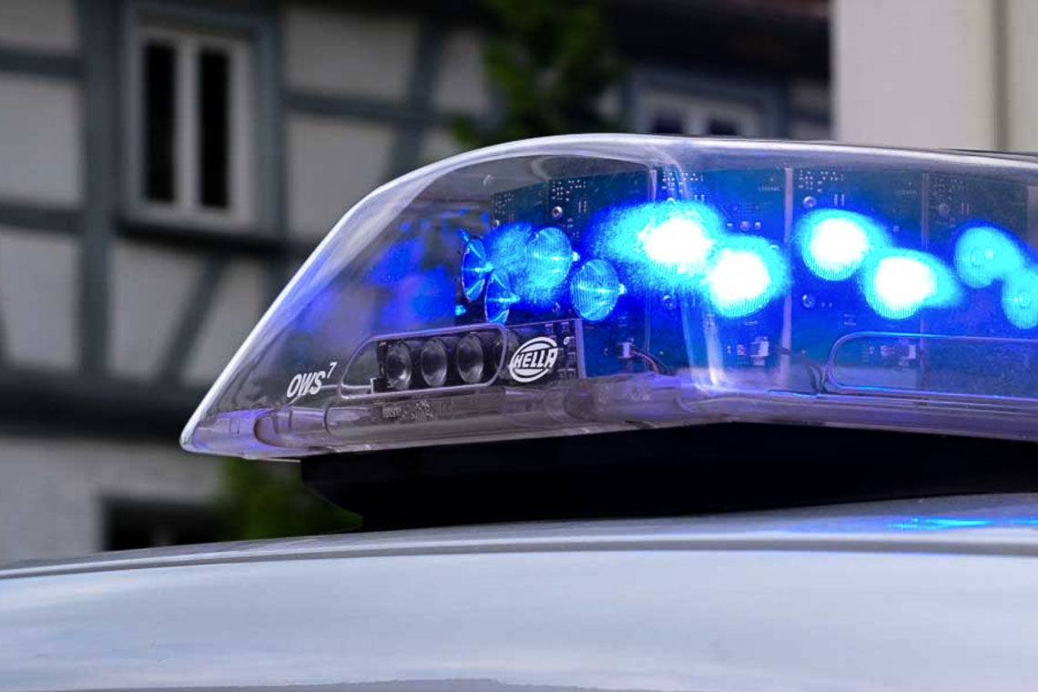 Mit-K-chenmesser-bedroht-Einbruchsversuch-in-Kindergarten-Einbruch-in-Ladengesch-ft-Kellereinbruch-Mehrere-E-Scooter-geklaut