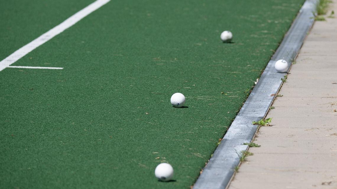 WTHC: Hockeybälle am Seitenaus